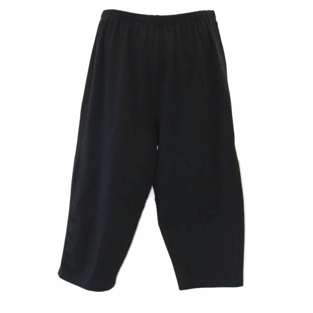 NEW LIZ AND JANE women's cotton capri leggings - plus in black